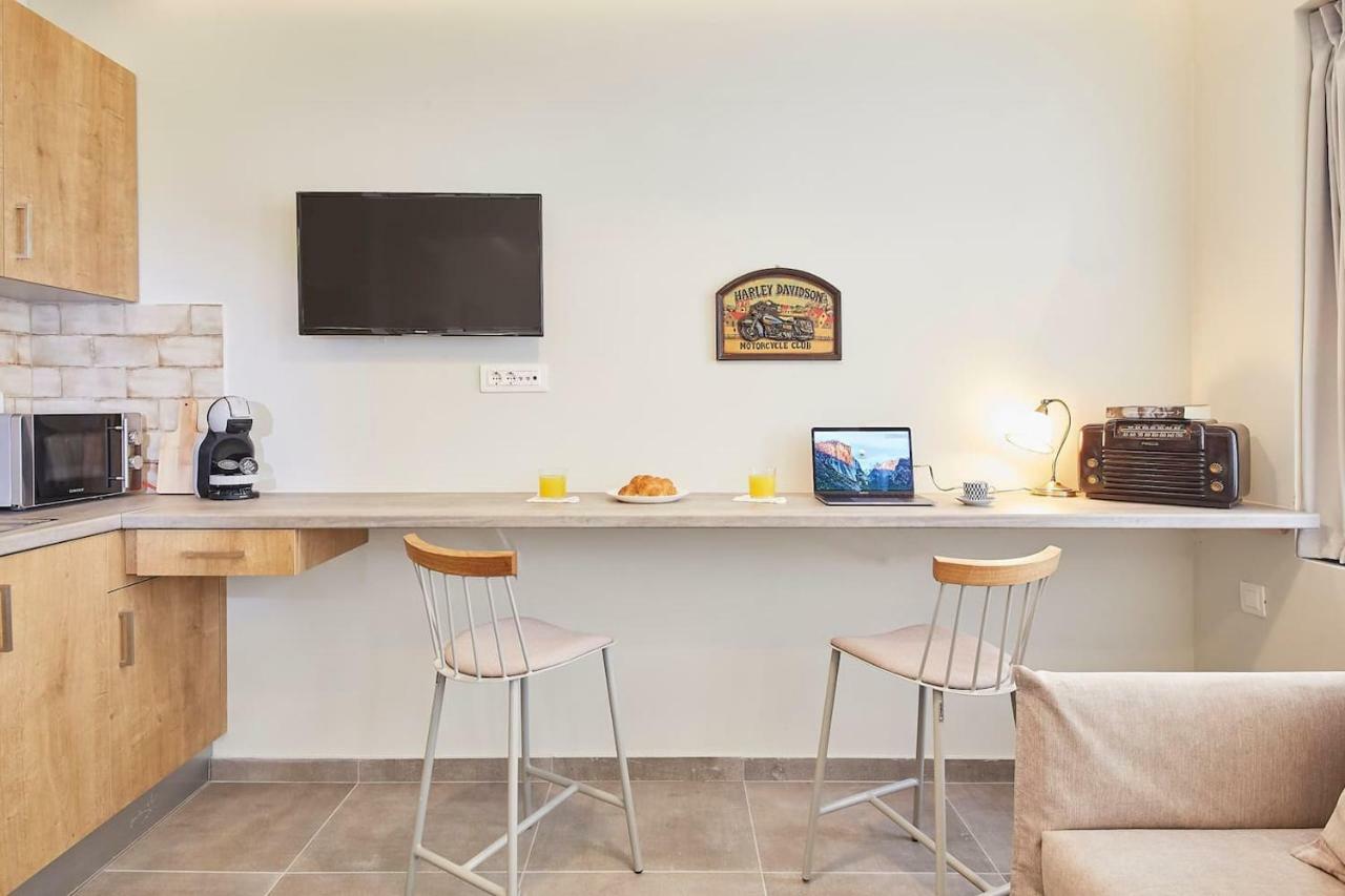 Stay In A Hip Decorated Studio Near Acropolis! أثينا المظهر الخارجي الصورة